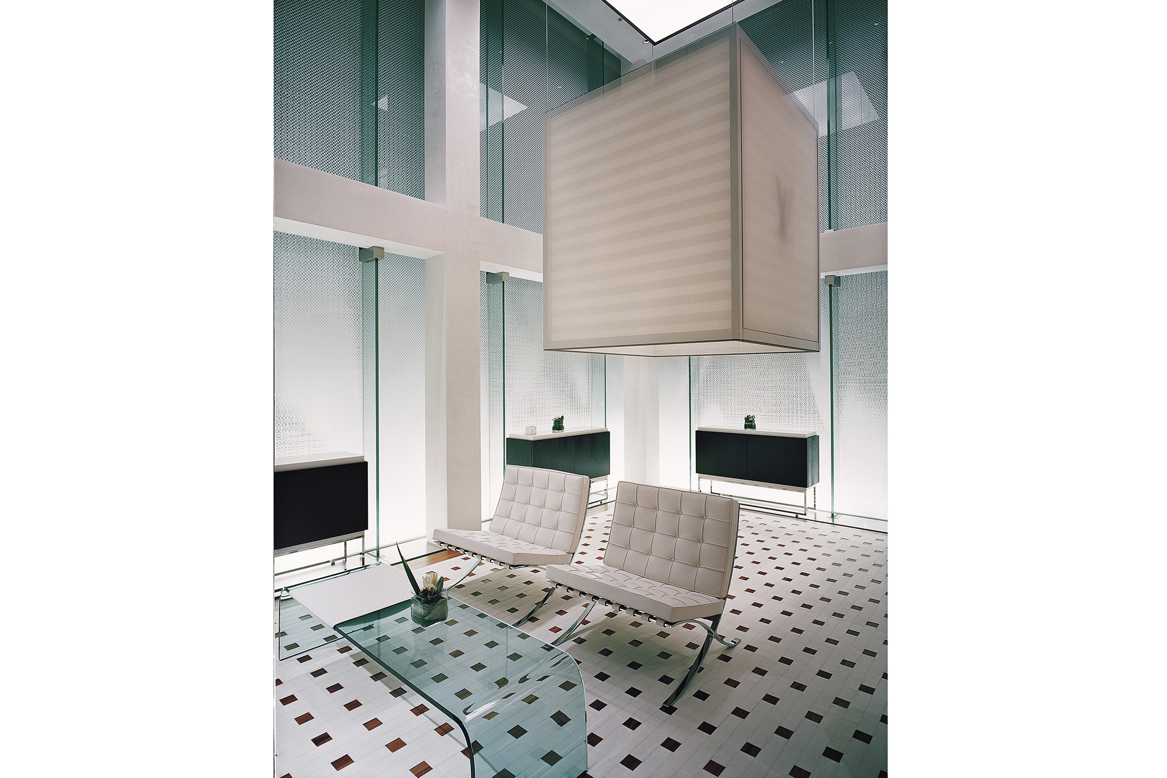 Louis Vuitton Omotesando _ VIP Lounge – TP/A